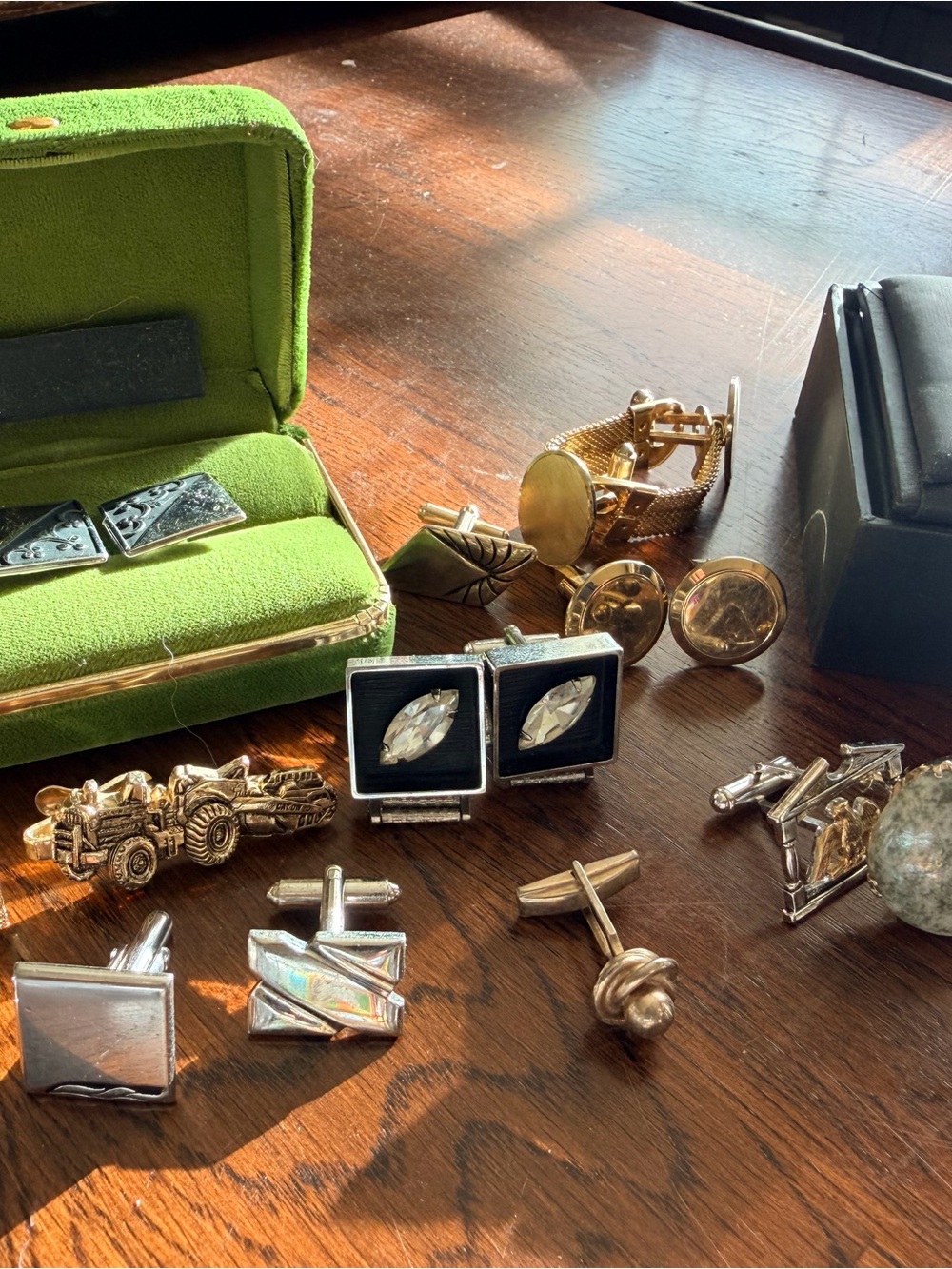 Lot of Men's Vintage GrabBag Cufflink + Tie Tack Set Classic Dress Accessories